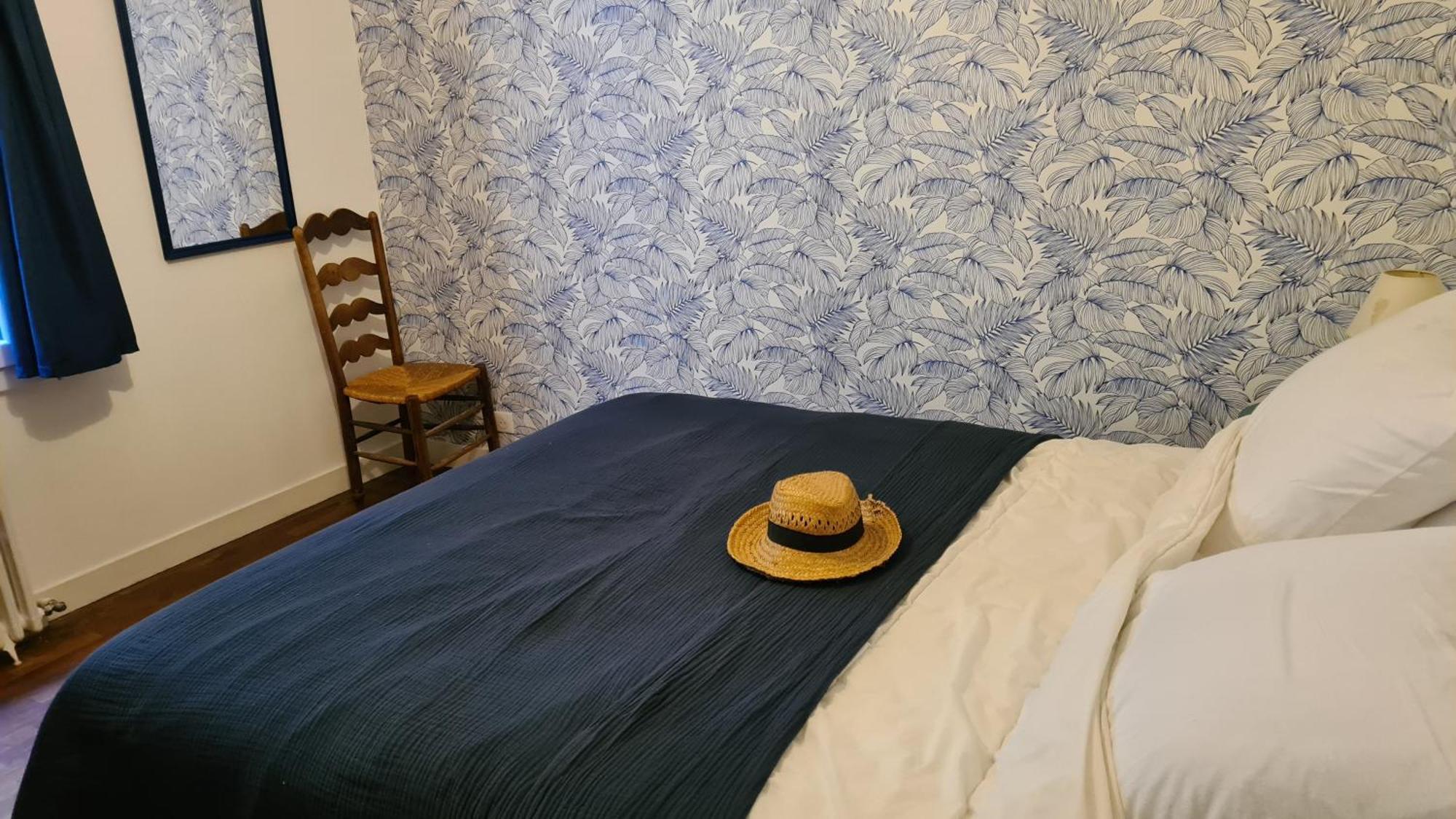 La Taniere Villa Gueures Rum bild